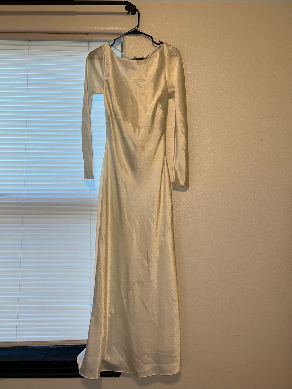 Abercrombie & Fitch Ivory Long-Sleeve Satin Maxi Dress